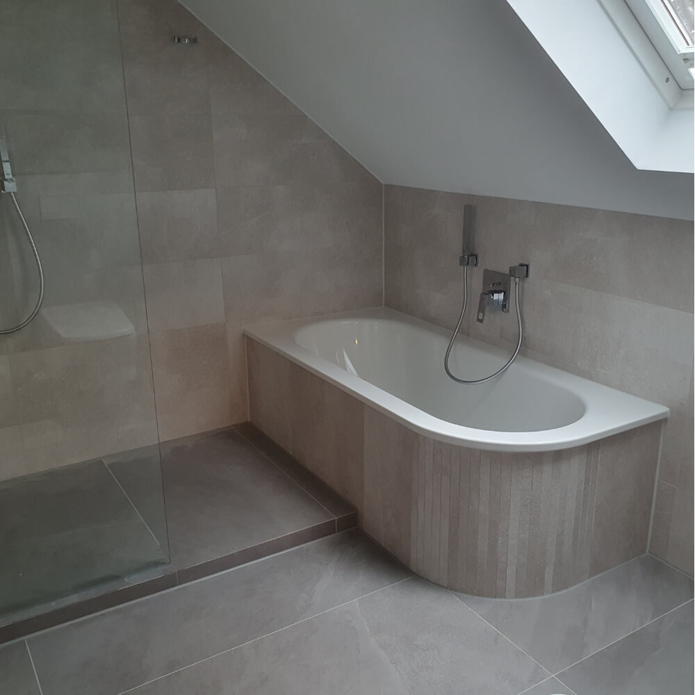 Badezimmer renoviert - Badewanne.