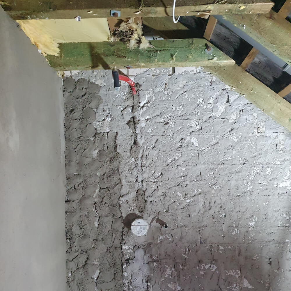 Badezimmer im Rohbau - Wandansicht.